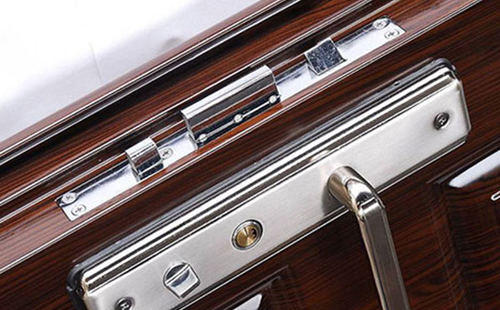 肇慶開鎖電話(開保險(xiǎn)柜汽車鎖)