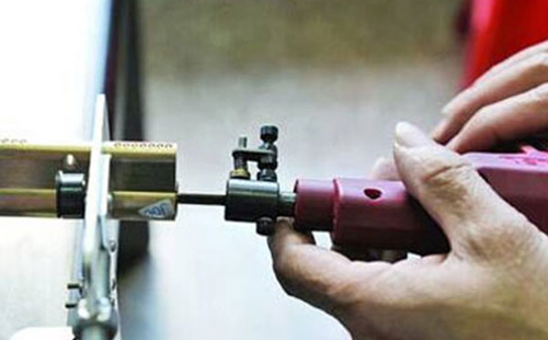 伊寧開鎖電話(開保險柜汽車鎖)